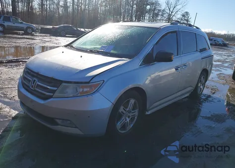 2013 Honda Odyssey Touring/Touring Elite из США, поврежденный, VIN 5FNRL5H98DB022625